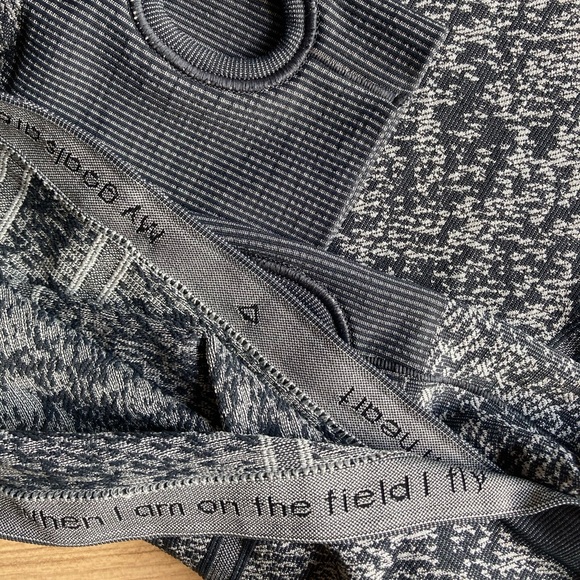 🆕 Fly Tech Swiftly style LS Top Lululemon 4/Ivivva 12 - Picture 6 of 9